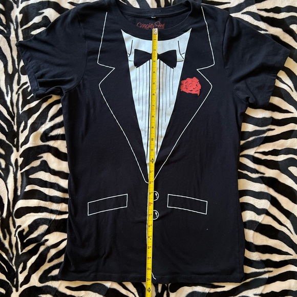 Mighty Fine Hot Topic Tuxedo Design Short Sleeve Black T-Shirt - Y2K/Prom - XL - Picture 7 of 13
